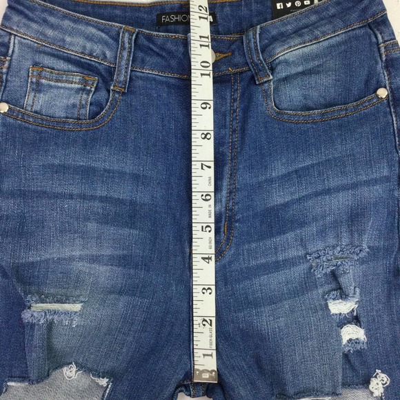 NWT Fashion Nova Dyanne Blue Medium Wash High Rise Denim Jean Juniors Size 3 - Picture 11 of 13